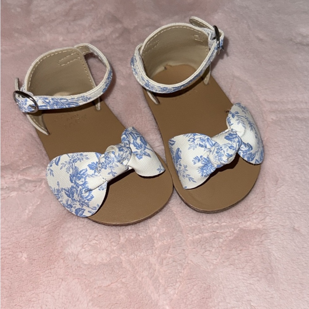 Janie and Jack Floral Blue and White Baby Sandals
